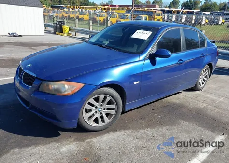 2007 BMW 328Xi z USA, uszkodzony, nr VIN WBAVC73527KP35734
